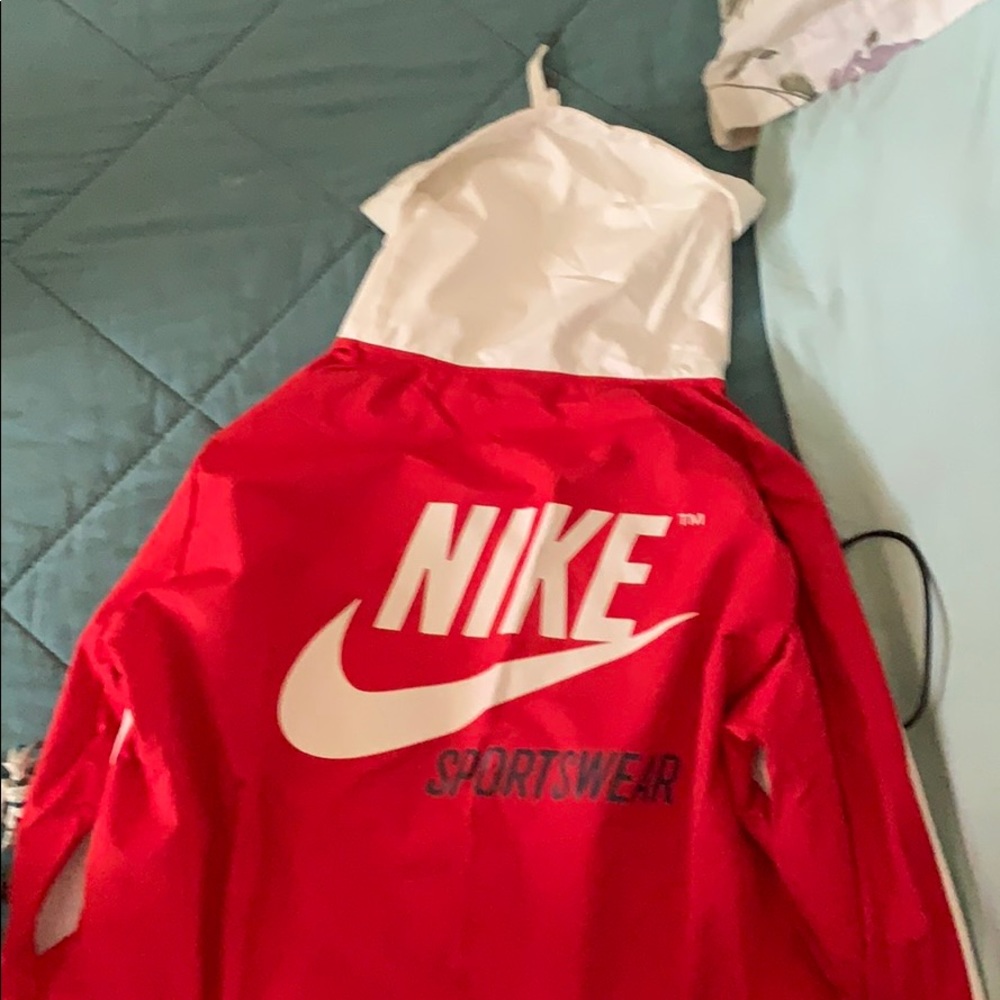 Nike sports windbreaker. Funnel neck - Picture 2 of 2